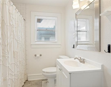 3115 Odessa Avenue - Photo Thumbnail 7