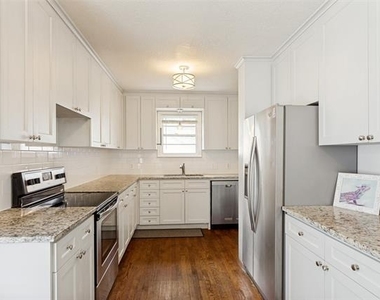 3115 Odessa Avenue - Photo Thumbnail 2