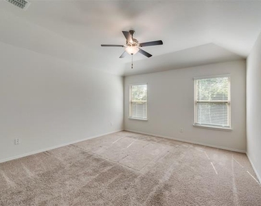 1540 Acmite Avenue - Photo Thumbnail 8