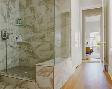 381 E Greenbriar Lane - Photo Thumbnail 13