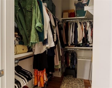 381 E Greenbriar Lane - Photo Thumbnail 14
