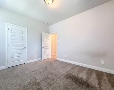 2130 Argolis Drive - Photo Thumbnail 21