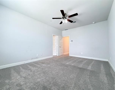2130 Argolis Drive - Photo Thumbnail 12