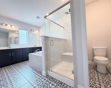 2130 Argolis Drive - Photo Thumbnail 14