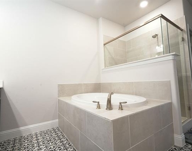 2130 Argolis Drive - Photo Thumbnail 8