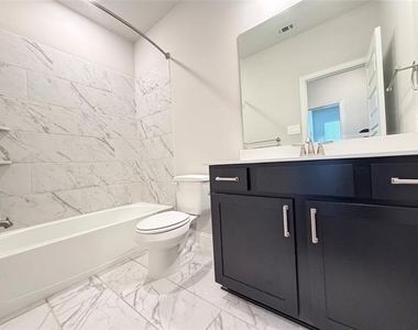 2130 Argolis Drive - Photo Thumbnail 24