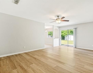 634 Lisa Street - Photo Thumbnail 2