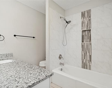 634 Lisa Street - Photo Thumbnail 7