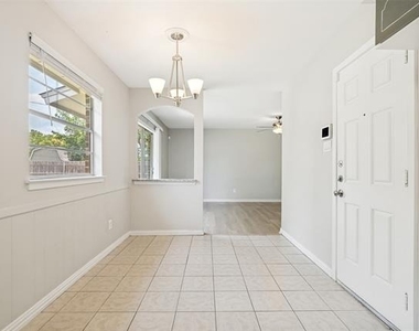 634 Lisa Street - Photo Thumbnail 4