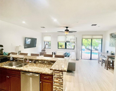540 Ne 17th Avenue - Photo Thumbnail 44