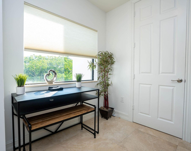 540 Ne 17th Avenue - Photo Thumbnail 23