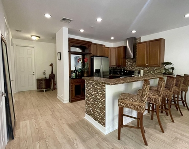 540 Ne 17th Avenue - Photo Thumbnail 58