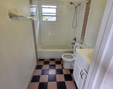 5926 Taft Street - Photo Thumbnail 6
