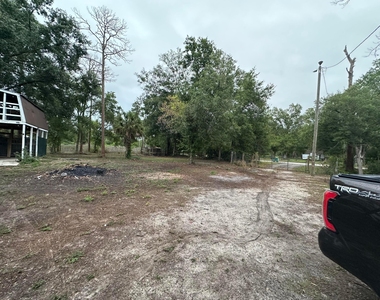 930 Deer Street - Photo Thumbnail 33