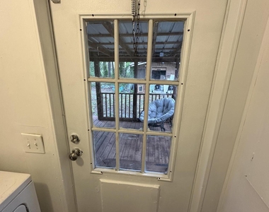 930 Deer Street - Photo Thumbnail 25