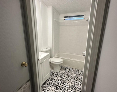 930 Deer Street - Photo Thumbnail 21