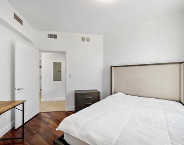 7270 Sw 88th Street - Photo Thumbnail 15