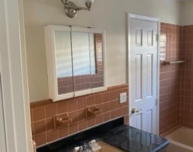 223 Se 14th Place - Photo Thumbnail 7