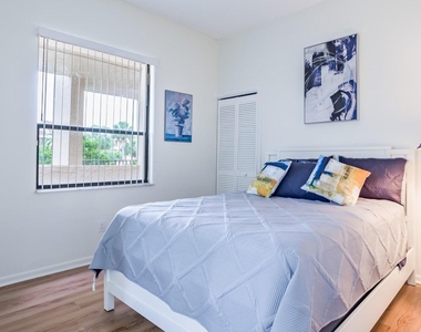7460 La Paz Boulevard - Photo Thumbnail 15