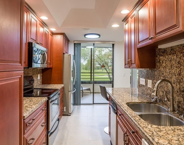 7460 La Paz Boulevard - Photo Thumbnail 9