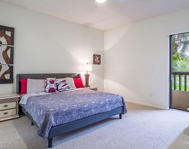 7460 La Paz Boulevard - Photo Thumbnail 10