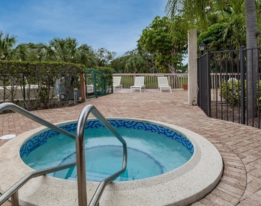 7460 La Paz Boulevard - Photo Thumbnail 22