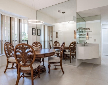 7460 La Paz Boulevard - Photo Thumbnail 6
