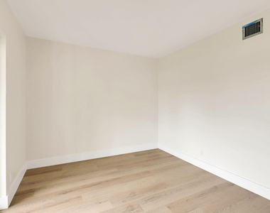 6299 Chasewood Drive - Photo Thumbnail 17