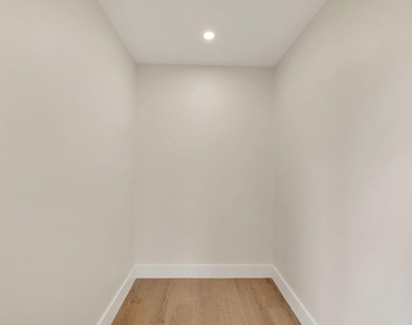 6299 Chasewood Drive - Photo Thumbnail 14
