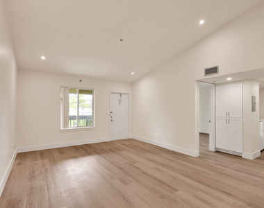 6299 Chasewood Drive - Photo Thumbnail 7