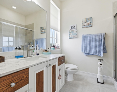 310 N Dixie Highway - Photo Thumbnail 5