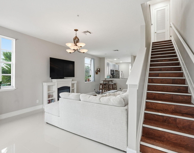 310 N Dixie Highway - Photo Thumbnail 11