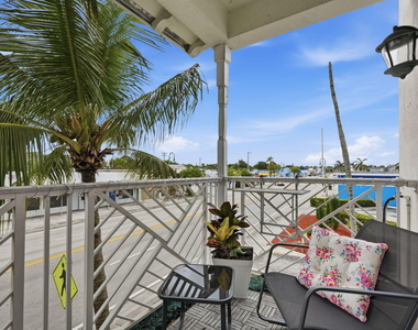 310 N Dixie Highway - Photo Thumbnail 15