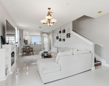 310 N Dixie Highway - Photo Thumbnail 12