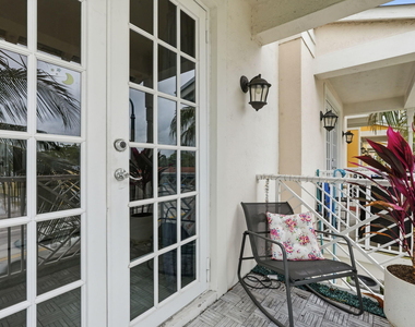 310 N Dixie Highway - Photo Thumbnail 16