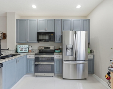 310 N Dixie Highway - Photo Thumbnail 23