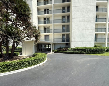 5400 N Ocean Drive - Photo Thumbnail 10