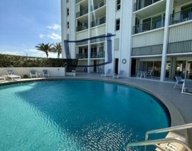 5400 N Ocean Drive - Photo Thumbnail 27