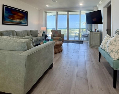 5400 N Ocean Drive - Photo Thumbnail 8