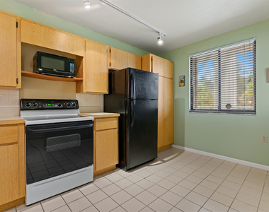 2621 Village Boulevard - Photo Thumbnail 2