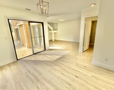359 Prestwick Circle - Photo Thumbnail 3
