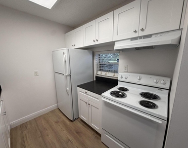 8720 N Sherman Circle - Photo Thumbnail 13