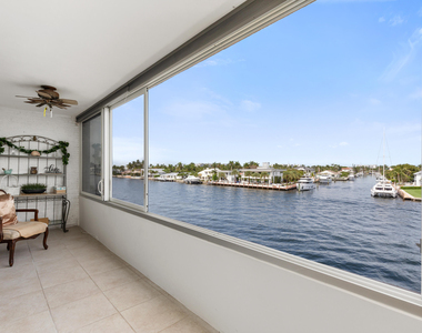 401 N Riverside Drive - Photo Thumbnail 5