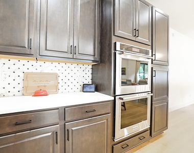 6151 Yerba Buena Court - Photo Thumbnail 18