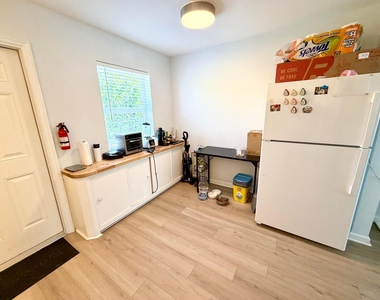 1502 N J Street - Photo Thumbnail 6