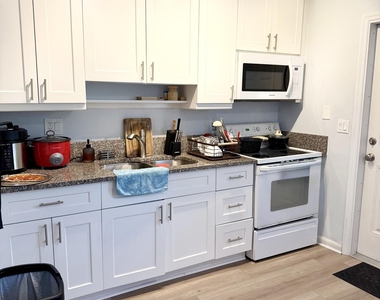 1502 N J Street - Photo Thumbnail 7