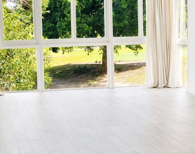 3300 N Palm Aire Drive - Photo Thumbnail 4