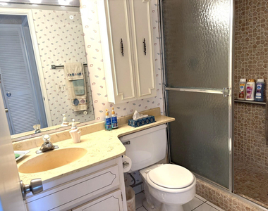 2350 Ne 14th Street - Photo Thumbnail 8