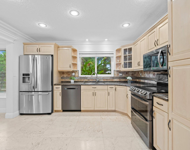5790 Ne 20th Terrace - Photo Thumbnail 7