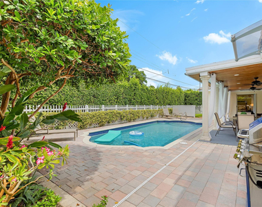 5790 Ne 20th Terrace - Photo Thumbnail 17